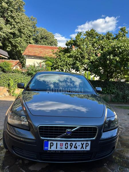 Volvo S40 