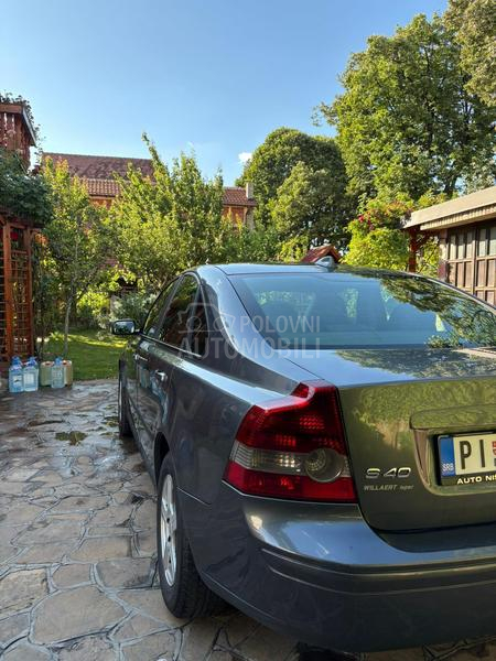 Volvo S40 