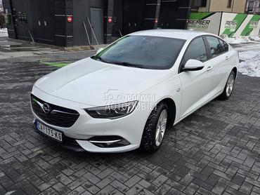 Opel Insignia b