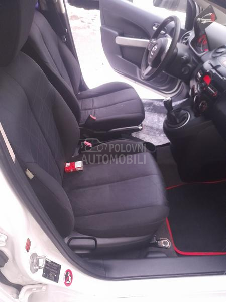Mazda 2 ch