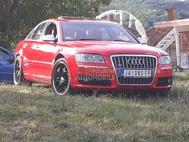 Audi S8 