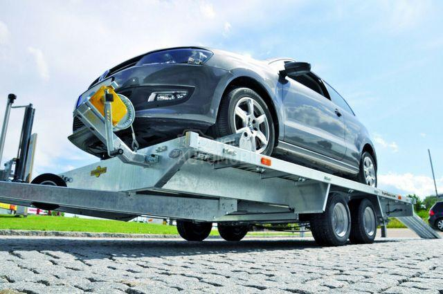 Humbaur UNIVERSAL 3000 HOLZ