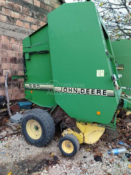 John Deere 590