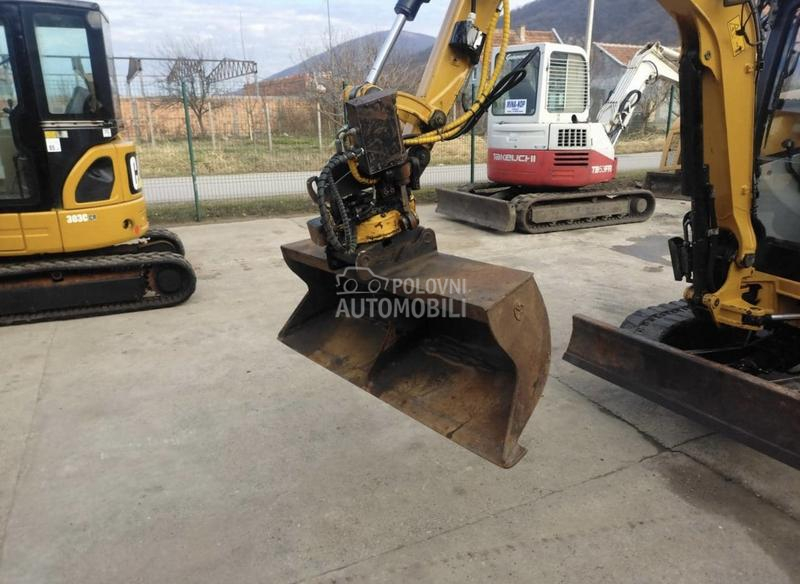 CAT 302.7 ROTOTILT