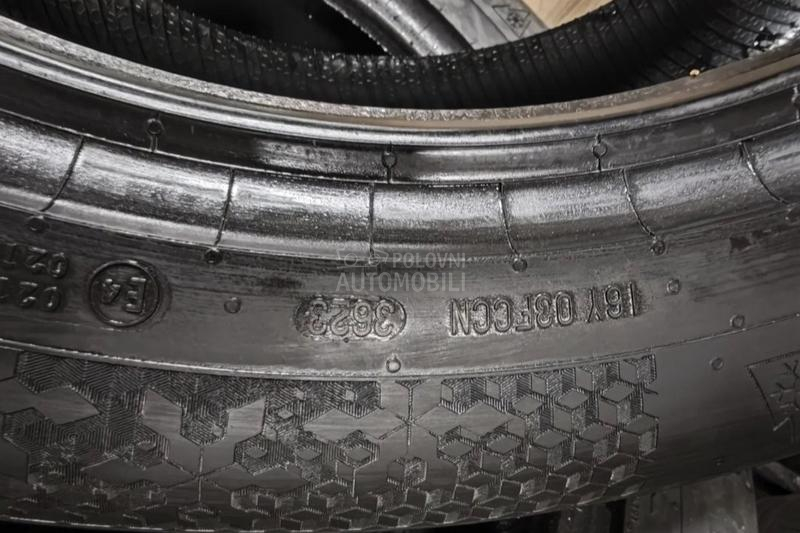 Continental 255/55 R20 Zimska