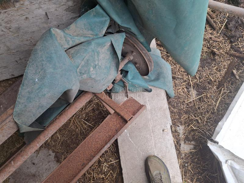 John Deere heder 4.2 sa adaptacijom