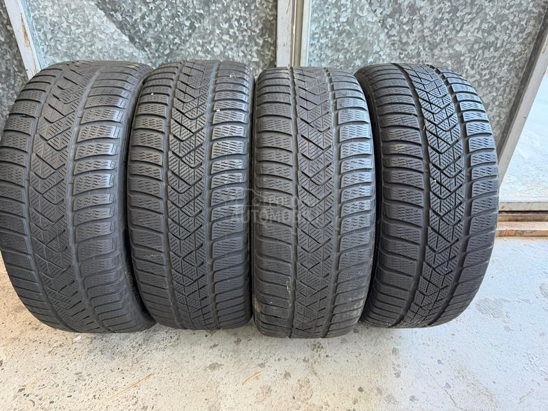 Pirelli 225/45 R18 Zimska
