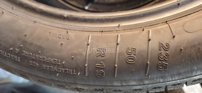 Kleber 235/50 R19 Letnja
