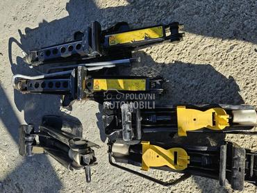 Dizalica za Ford Fusion, Focus, Fiesta ...