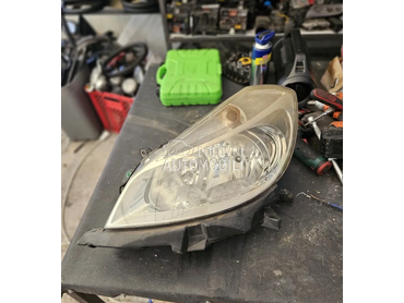 Levi far za Renault Clio