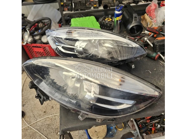 Desni far za Renault Scenic