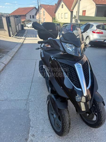 Piaggio mp3 B kategorija