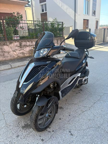 Piaggio mp3 B kategorija