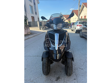 Piaggio mp3 B kategorija