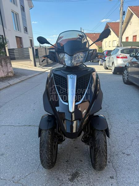 Piaggio mp3 B kategorija