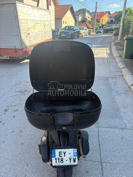 Piaggio mp3 B kategorija