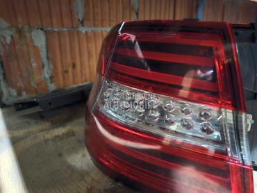 Stop lampe w166 za Mercedes Benz ML Klasa, ML 250, ML 350 od 2011. do 2015. god.