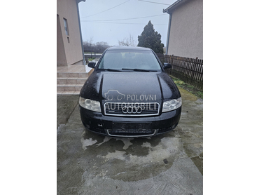 Audi A4 -  kompletan auto u delovima