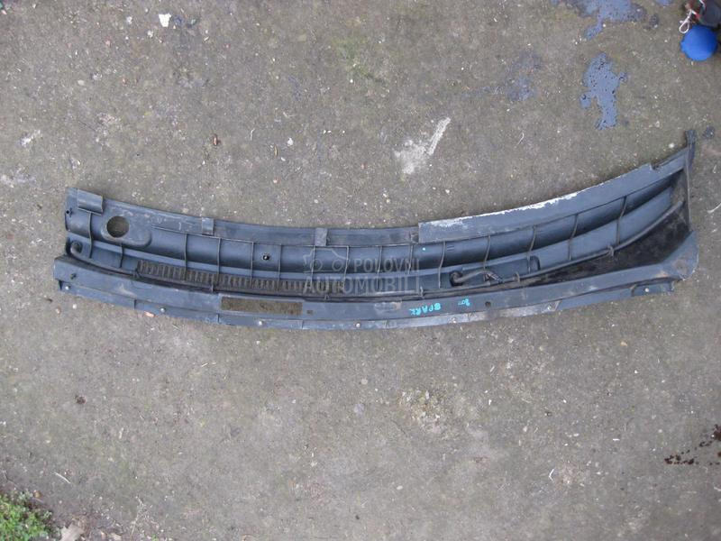 Plastika ispod brisaca