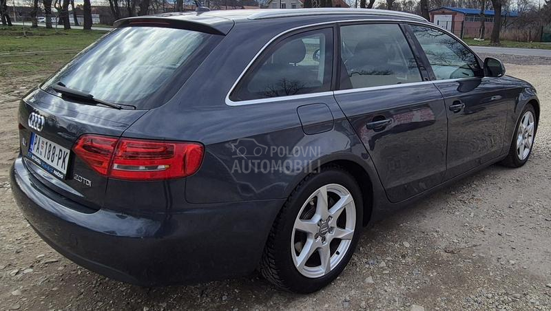 Audi A4 N.A.V.I K.S.E.N.O.N