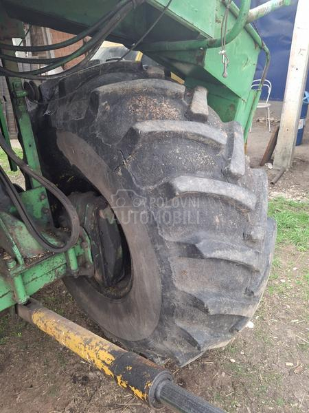 John Deere 23.1 r26