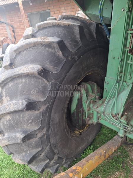 John Deere 23.1 r26