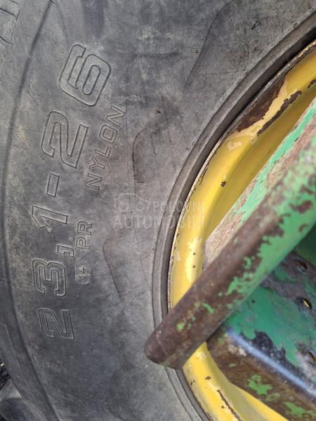 John Deere 23.1 r26