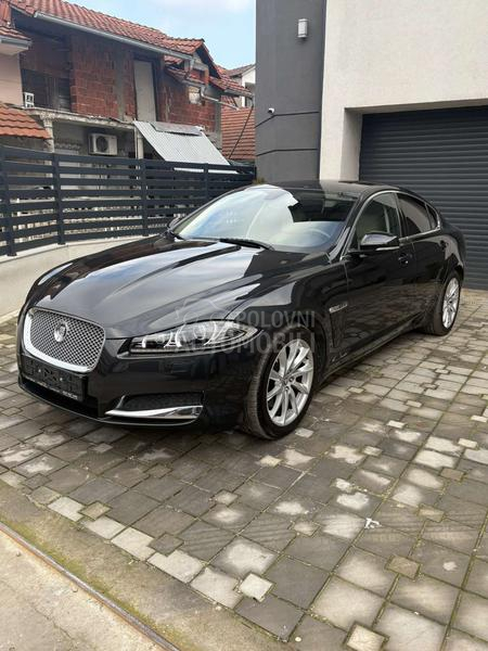 Jaguar XF 