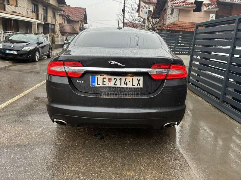Jaguar XF 