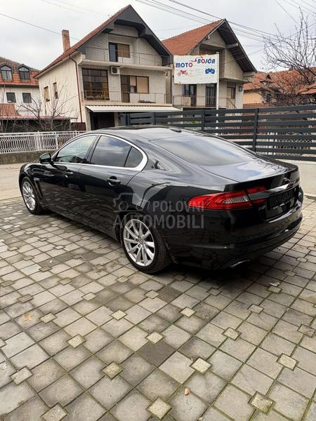 Jaguar XF 