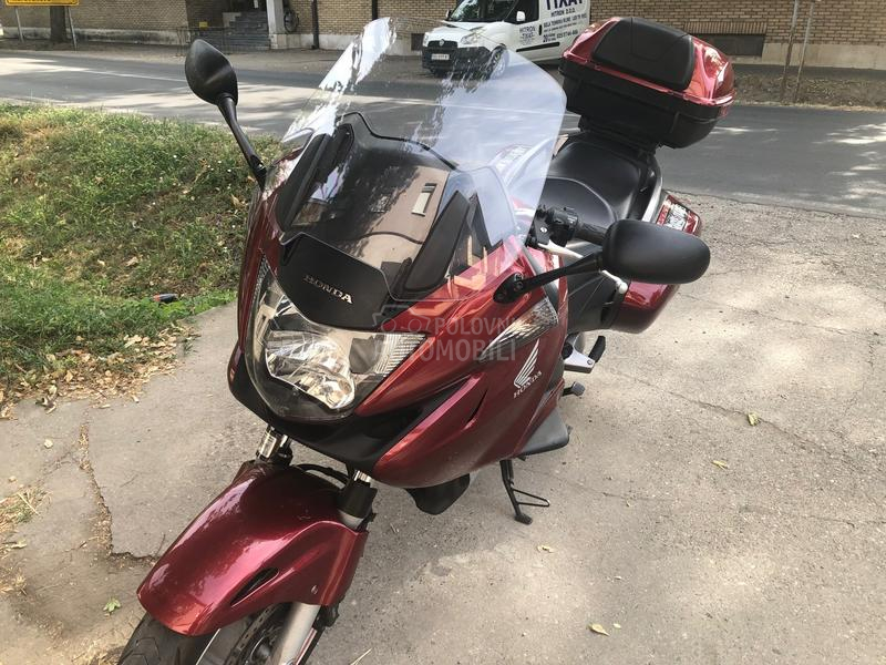 Honda NT700