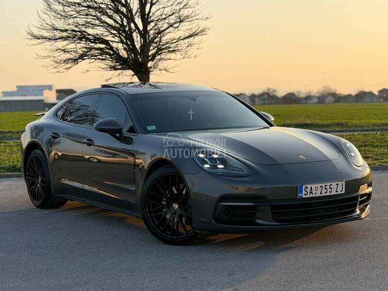 Porsche Panamera 