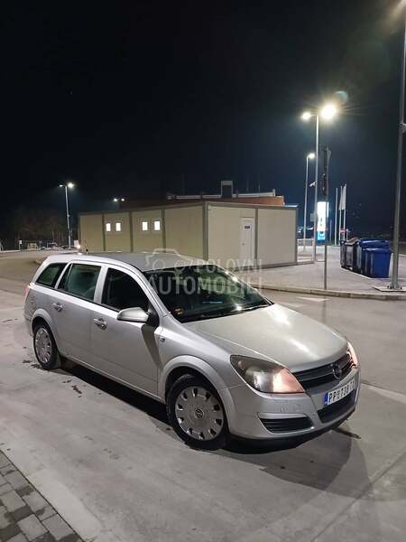 Opel Astra H 