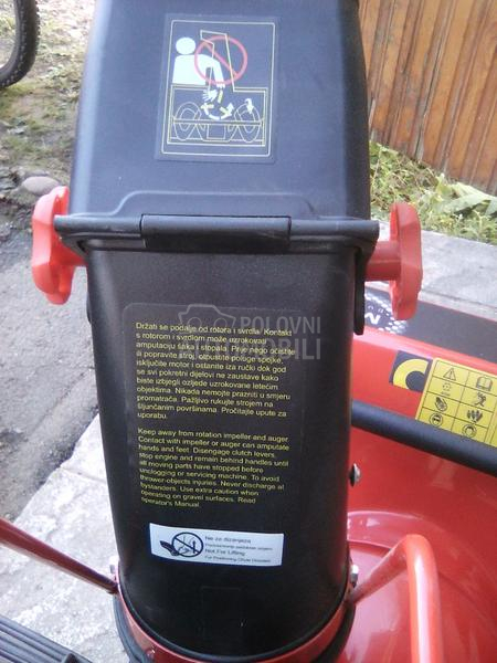 Mercedes Benz snego cistac