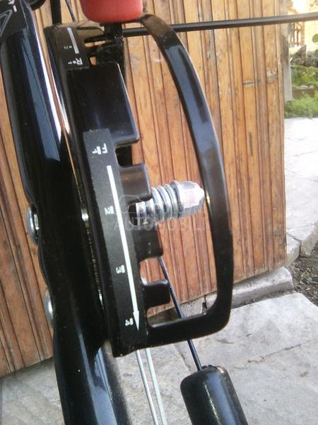 Mercedes Benz snego cistac