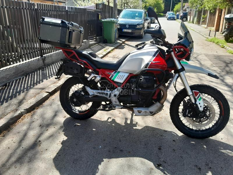 Moto Guzzi V85tt