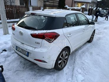 Hyundai i20 1.1 2017. god. -  kompletan auto u delovima