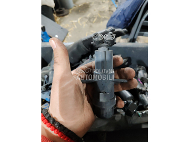 prskalica fara za BMW Serija 3, Serija 1, Serija 5 ... od 2005. do 2016. god.