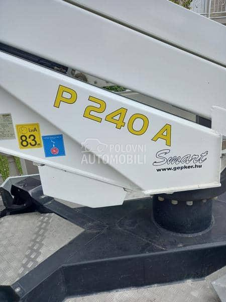 Nissan CapStar NT 400