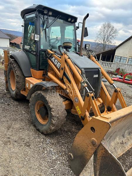 Case 590 ST