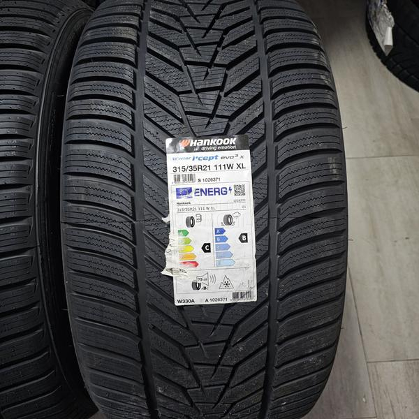 Hankook 275/40 R21 Zimska