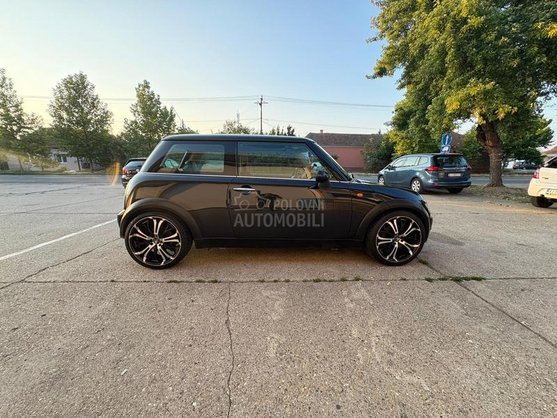 MINI Cooper 1.6