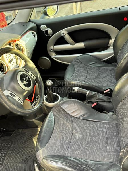 MINI Cooper 1.6