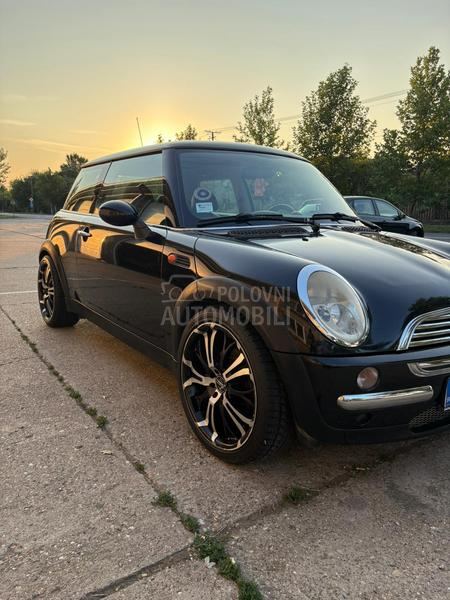 MINI Cooper 1.6