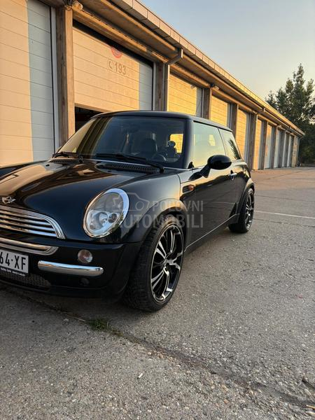 MINI Cooper 1.6