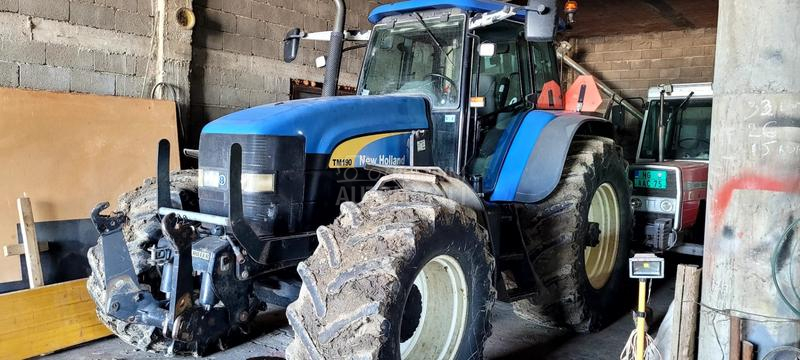 New Holland TM190