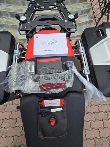 Ducati Desert X Discovery