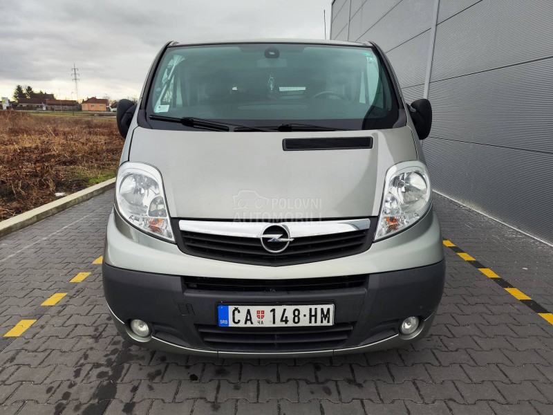 Opel Vivaro 2.5cdti long