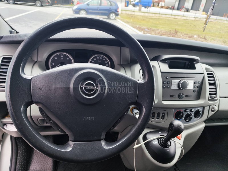 Opel Vivaro 2.5cdti long
