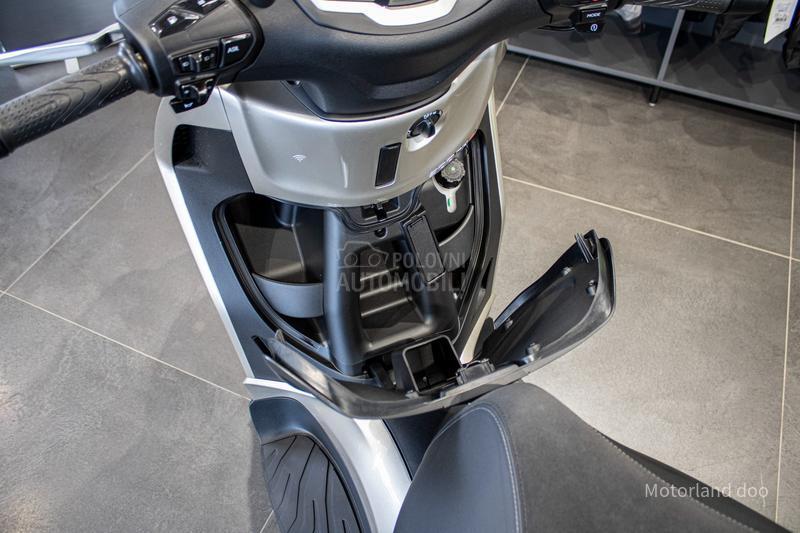 Piaggio Beverly 300 hpe